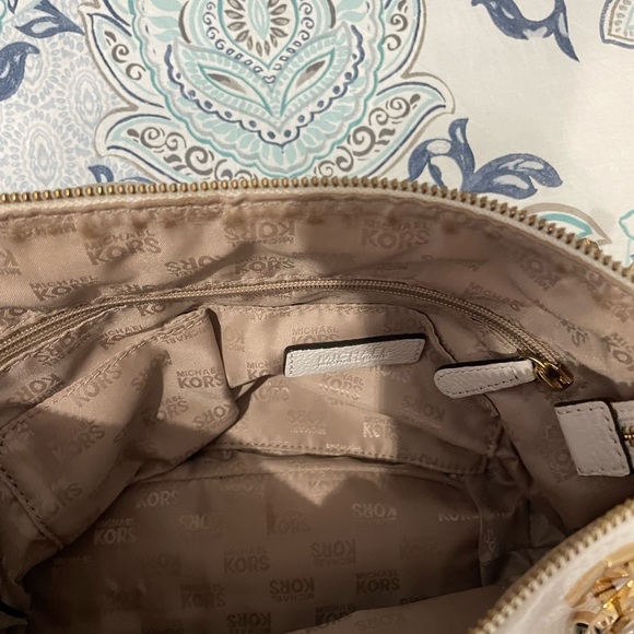 Pocketbook - Picture 5 of 7